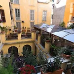 Le Clarisse Guesthouse