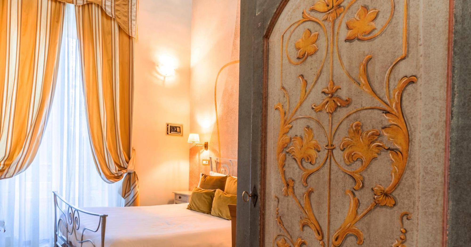 Le Clarisse Hotel *